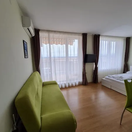 Apartman In A With 9 Pools *