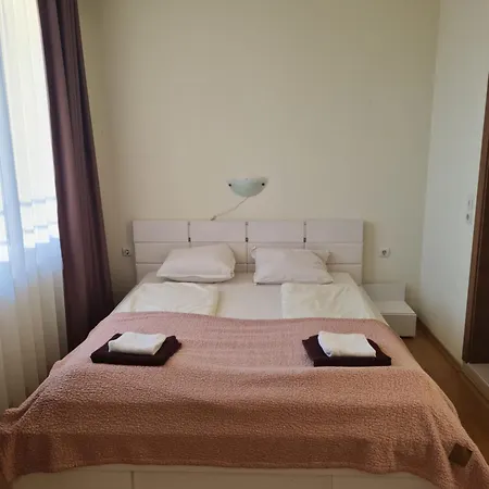 Apartman In A With 9 Pools *