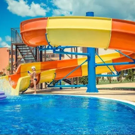 In A With 9 Pools Apartman *
