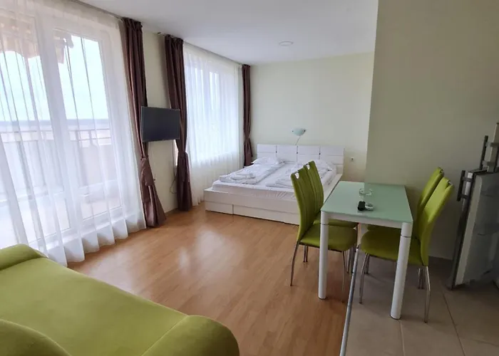 In A With 9 Pools Sluneční pobřeží