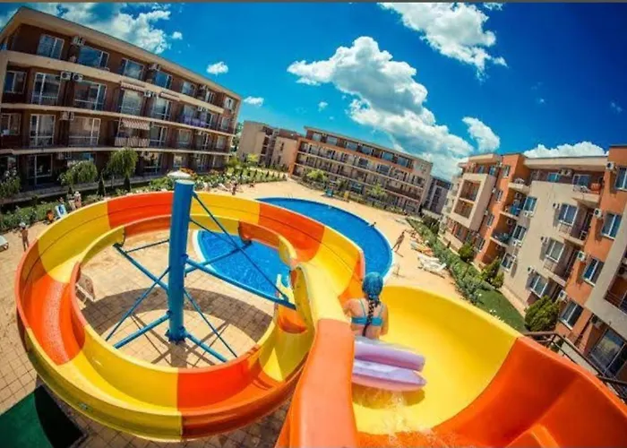 In A With 9 Pools Апартамент